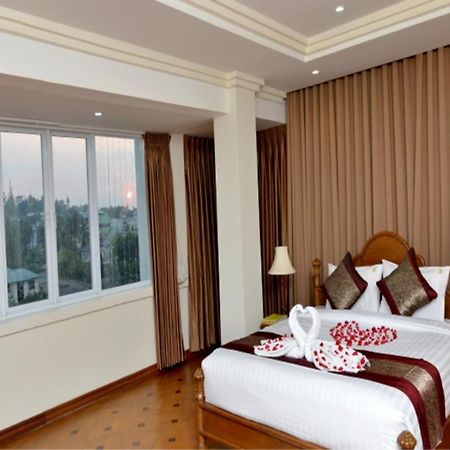 Golden Butterfly Hotel Yangon Dış mekan fotoğraf