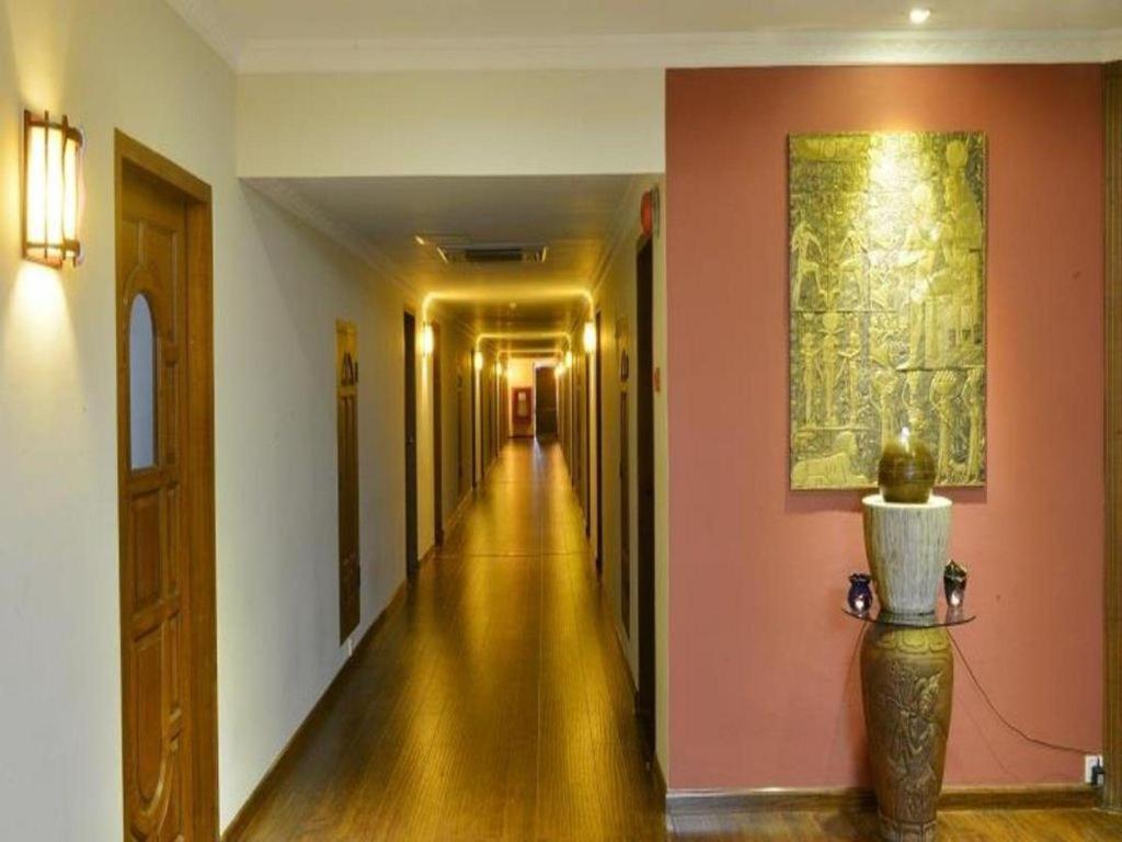 Golden Butterfly Hotel Yangon Dış mekan fotoğraf