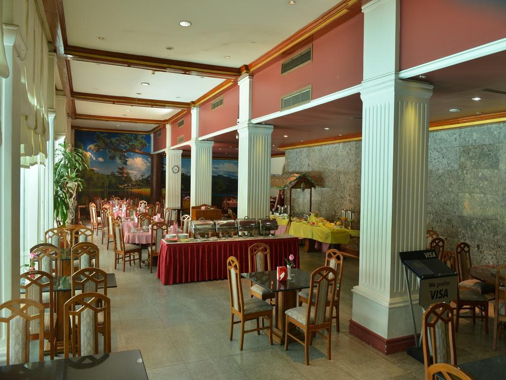 Golden Butterfly Hotel Yangon Dış mekan fotoğraf