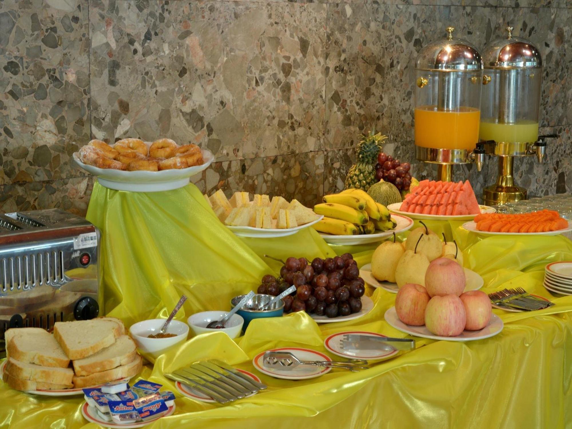 Golden Butterfly Hotel Yangon Dış mekan fotoğraf